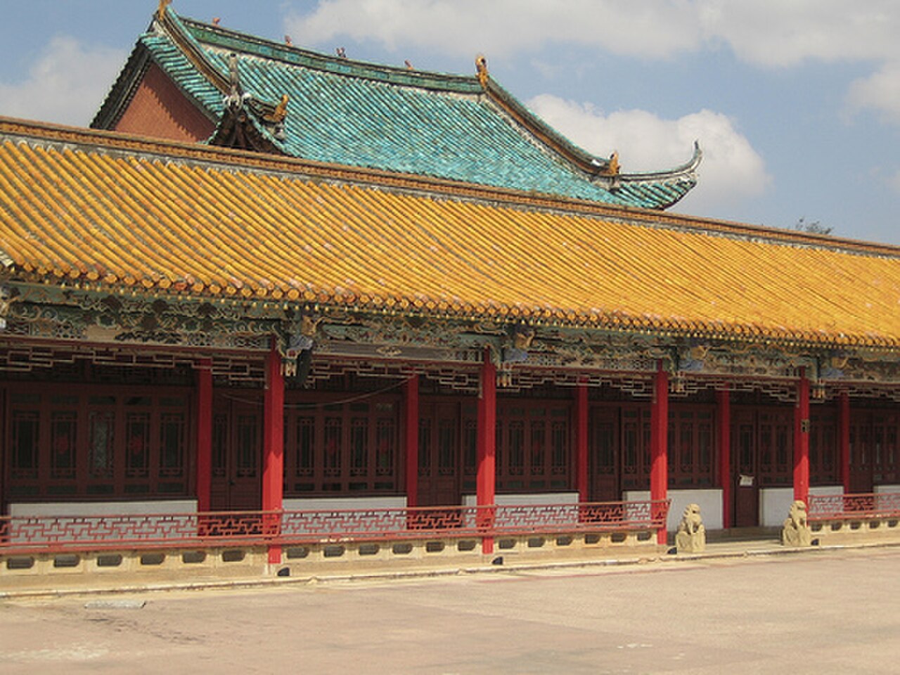 Kunming 封面
