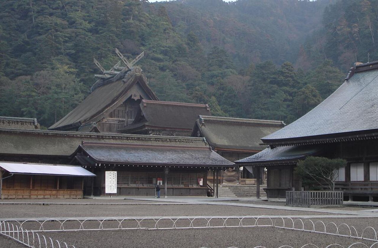 Izumo 封面