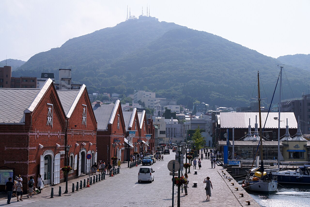 Hakodate 封面