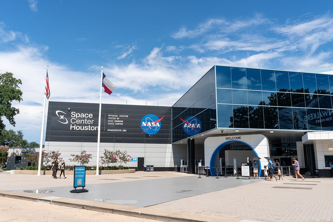 Houston 封面