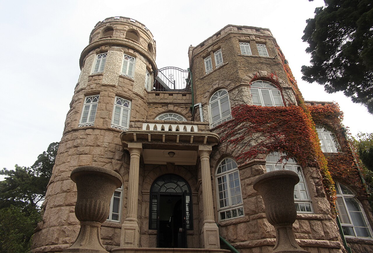 Qingdao Badaguan 封面