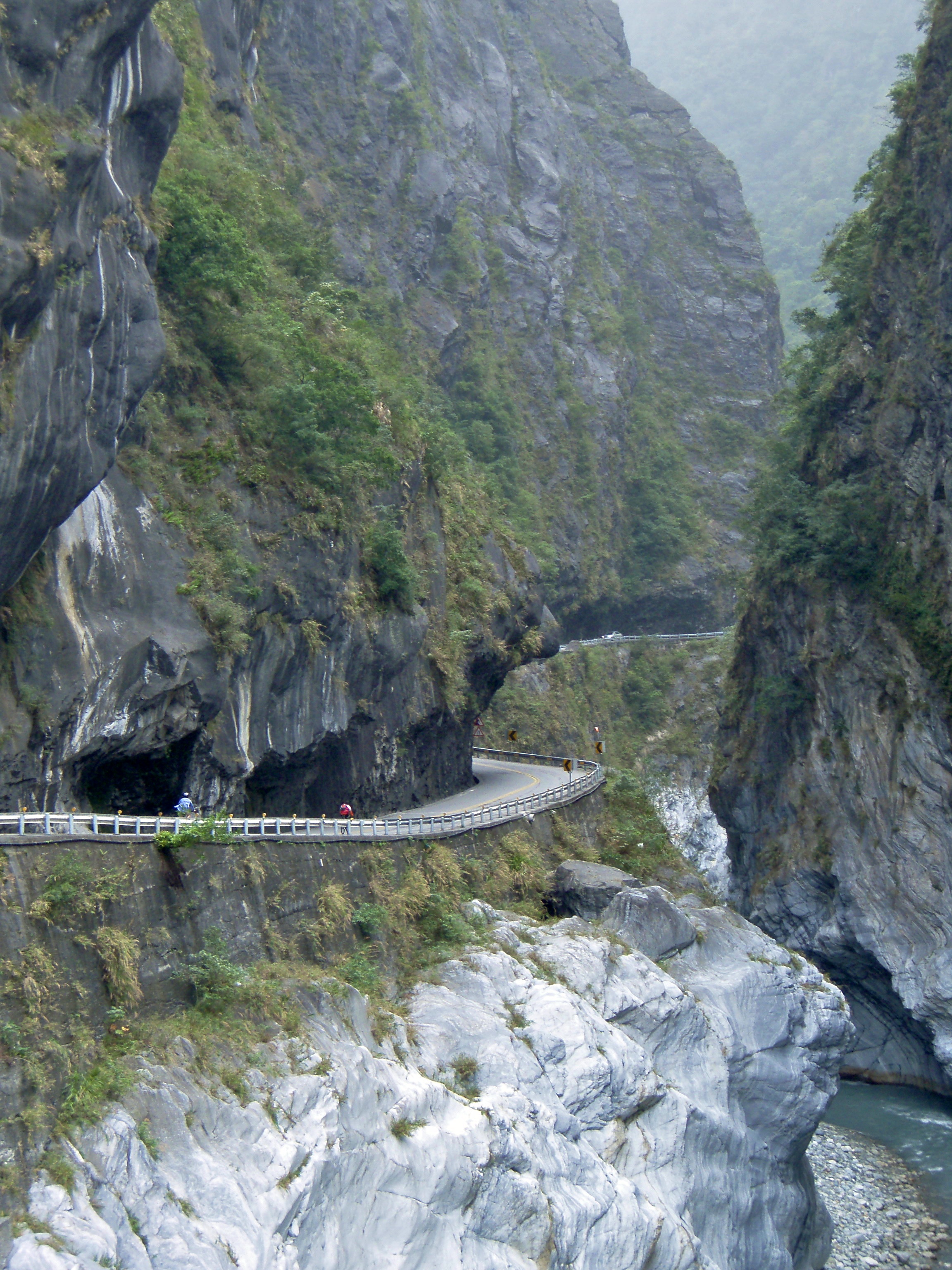 Honeymoon Bali Free Hualien 封面