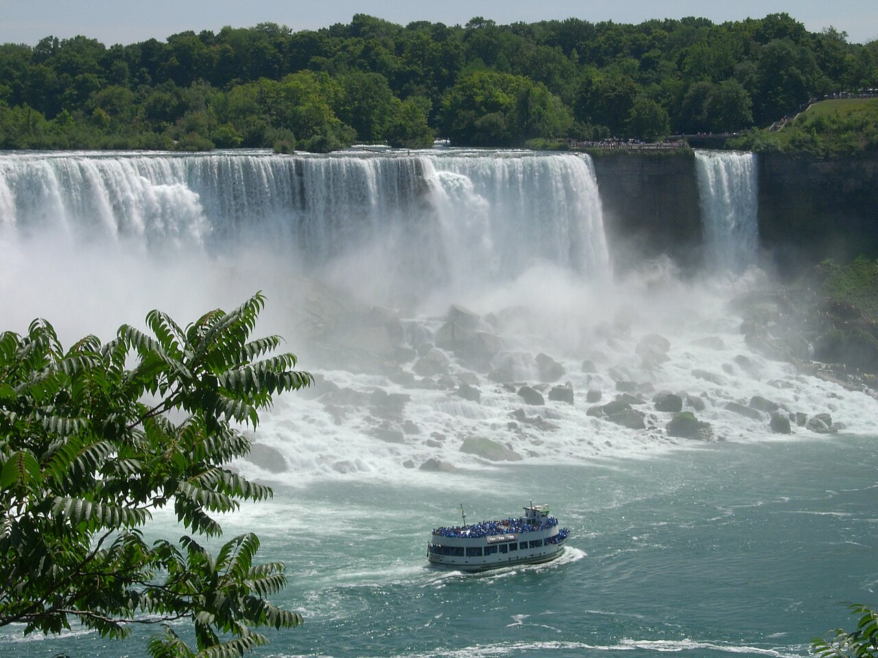 Niagara Falls 封面