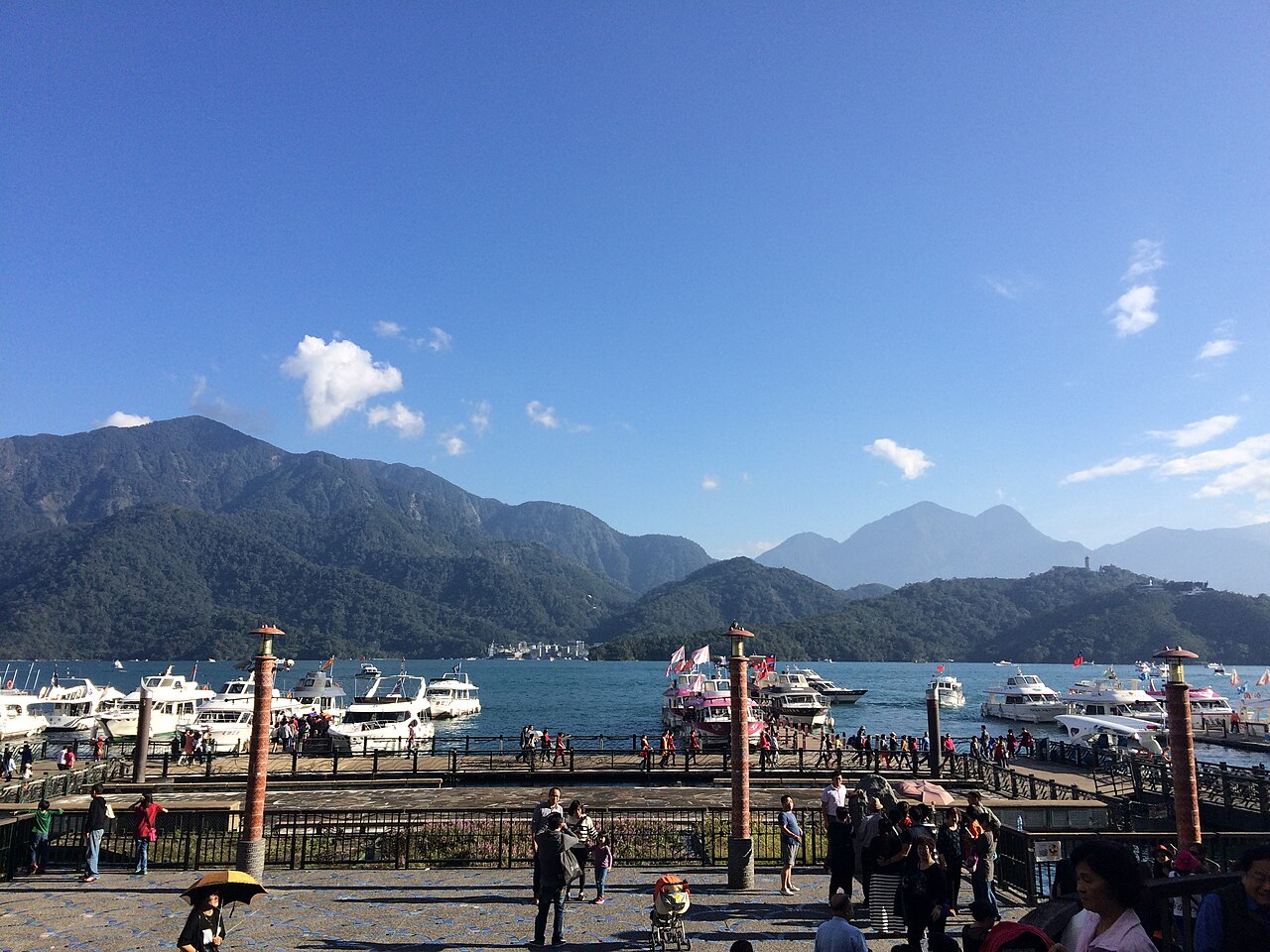 Sun Moon Lake 封面